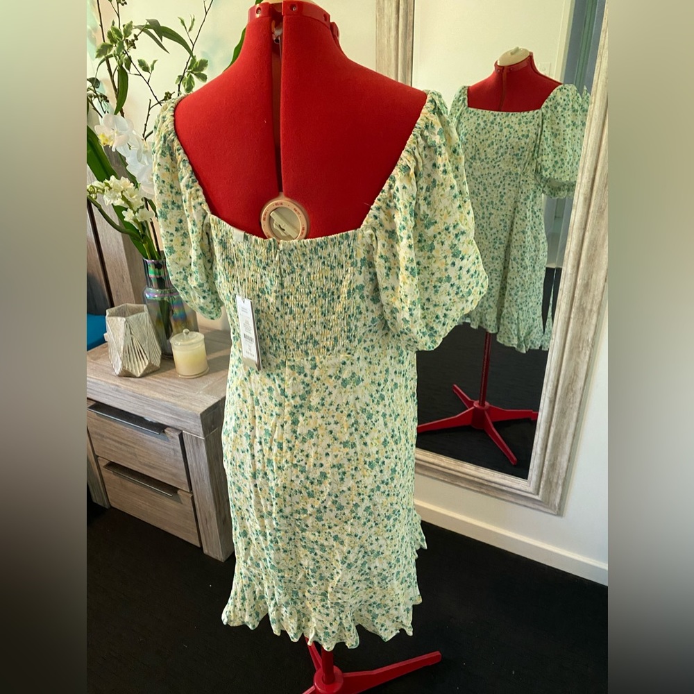 Size 16 ForeverNew Curve square neck puff sleeves dress in pistachio dit… - Picture 5 of 12
